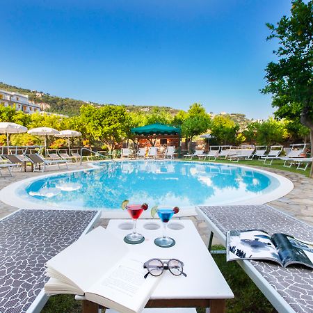 Hotel Antiche Mura Sorrento Bagian luar foto