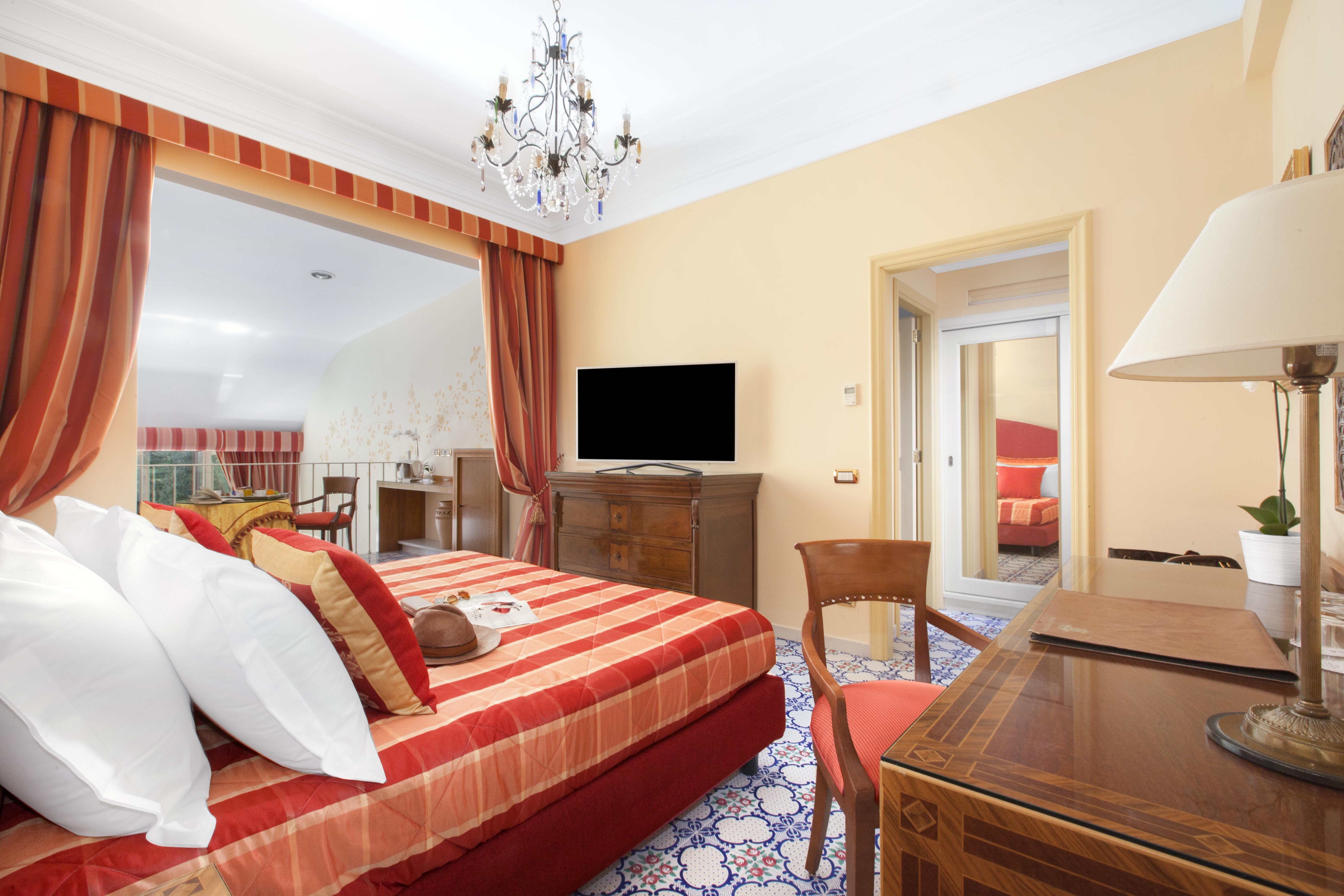 Hotel Antiche Mura Sorrento Bagian luar foto