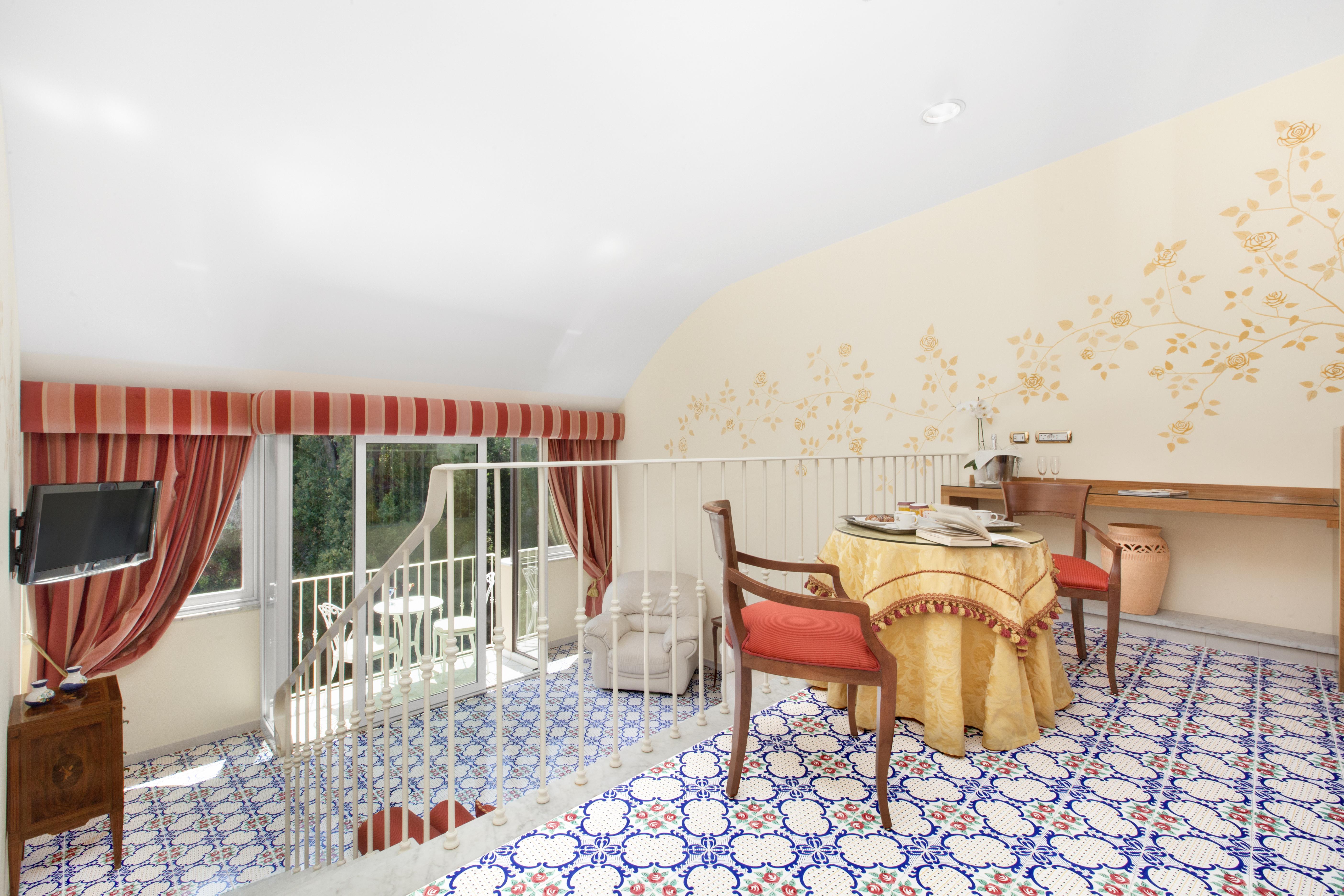 Hotel Antiche Mura Sorrento Bagian luar foto