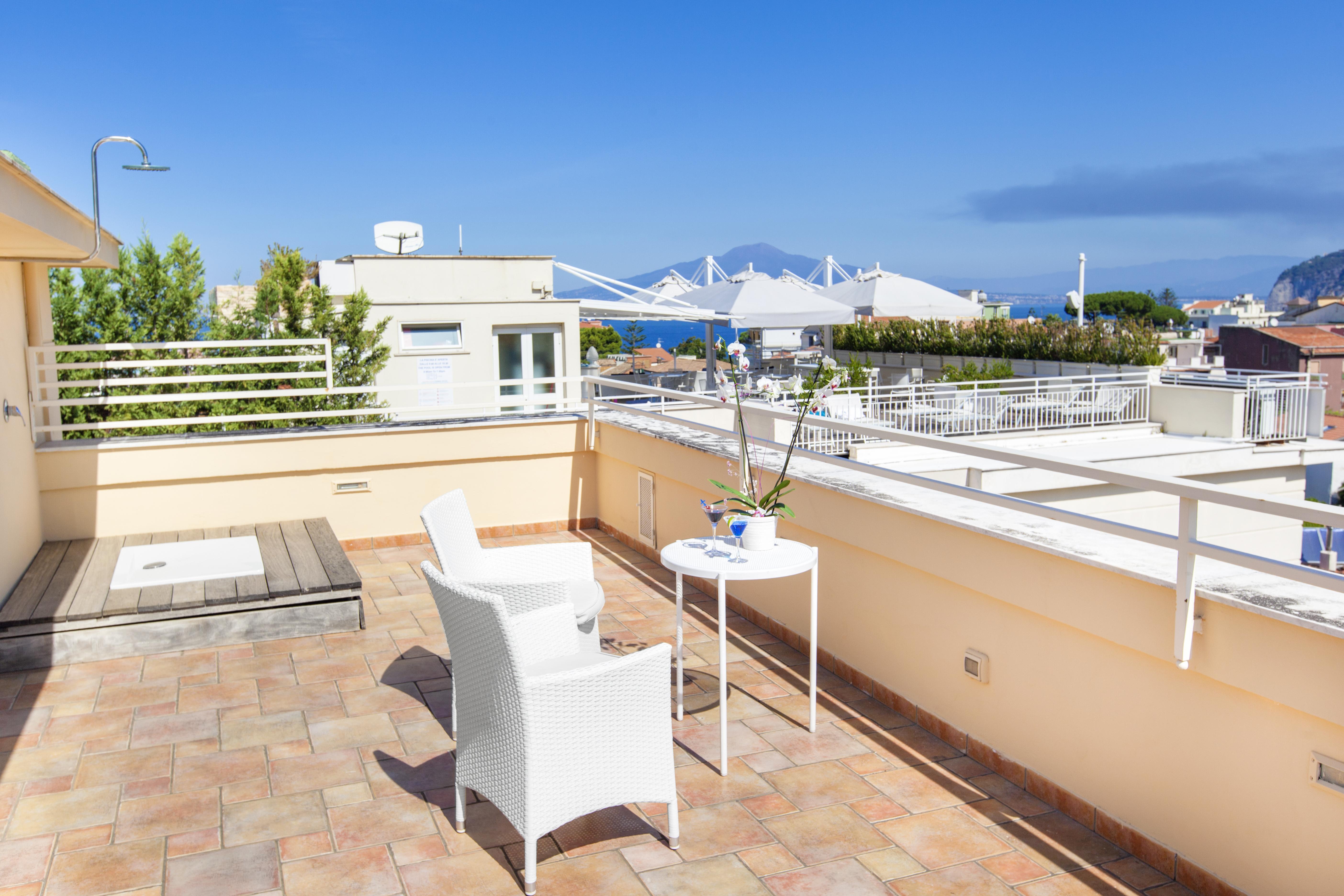 Hotel Antiche Mura Sorrento Bagian luar foto