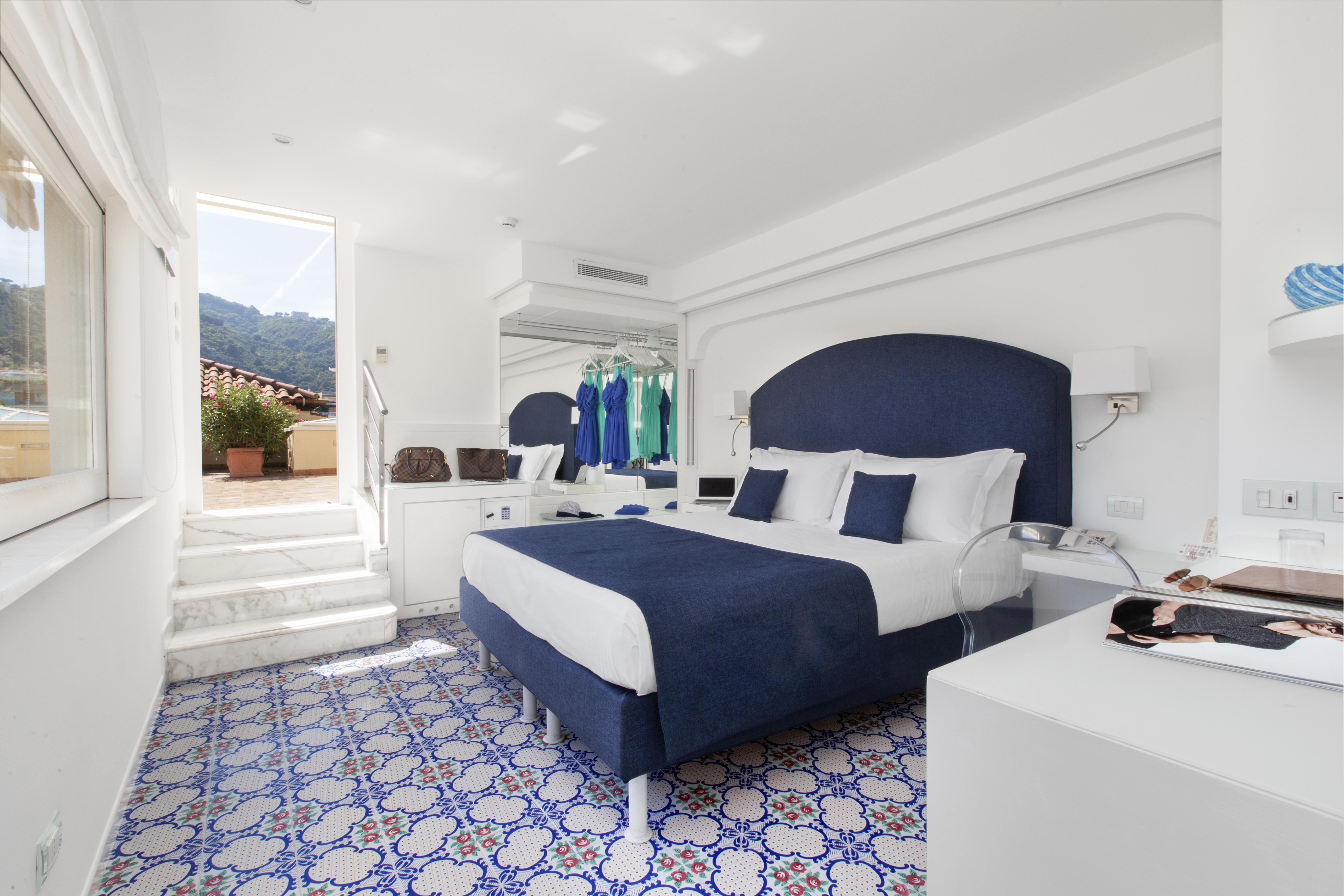 Hotel Antiche Mura Sorrento Bagian luar foto
