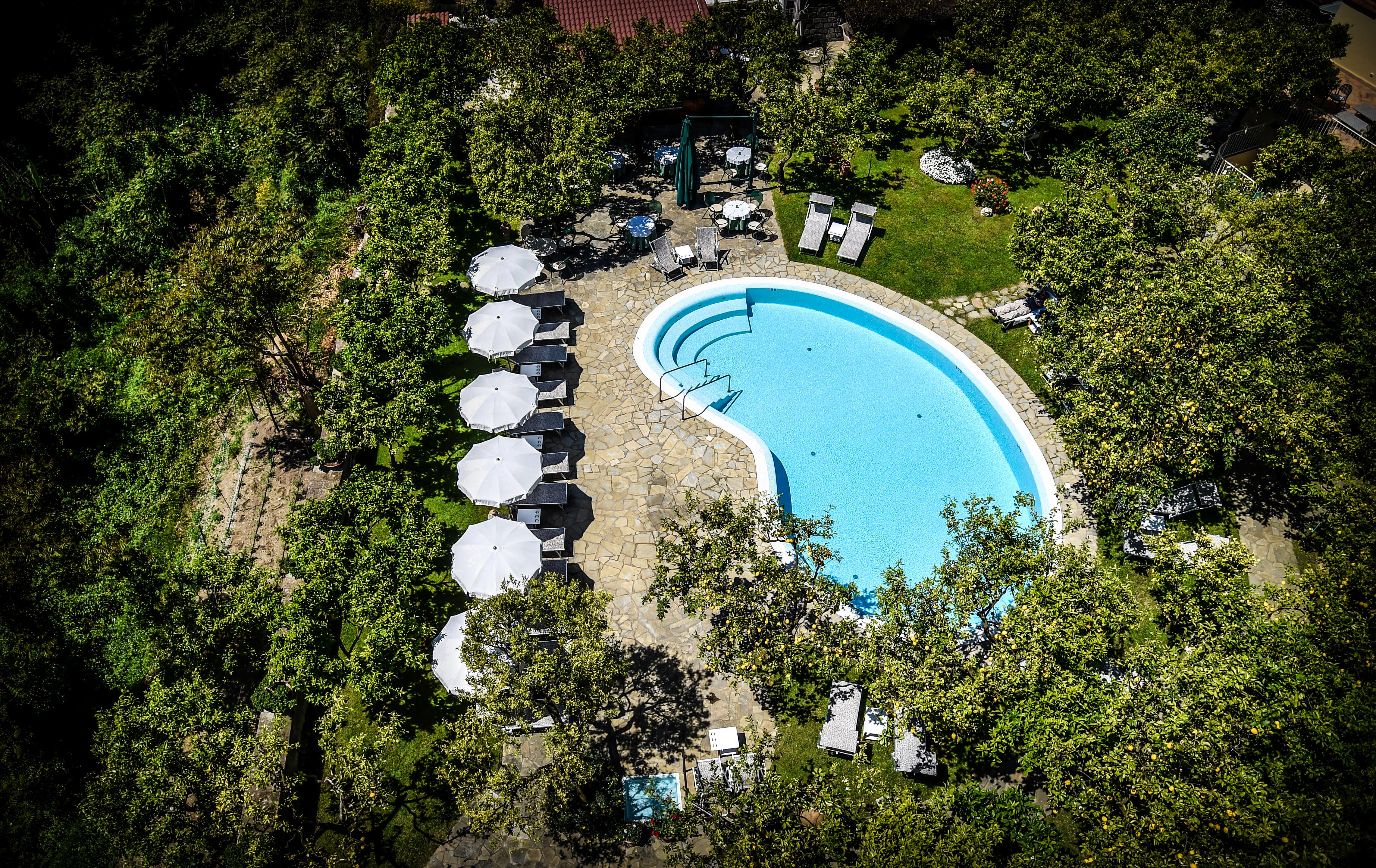 Hotel Antiche Mura Sorrento Bagian luar foto