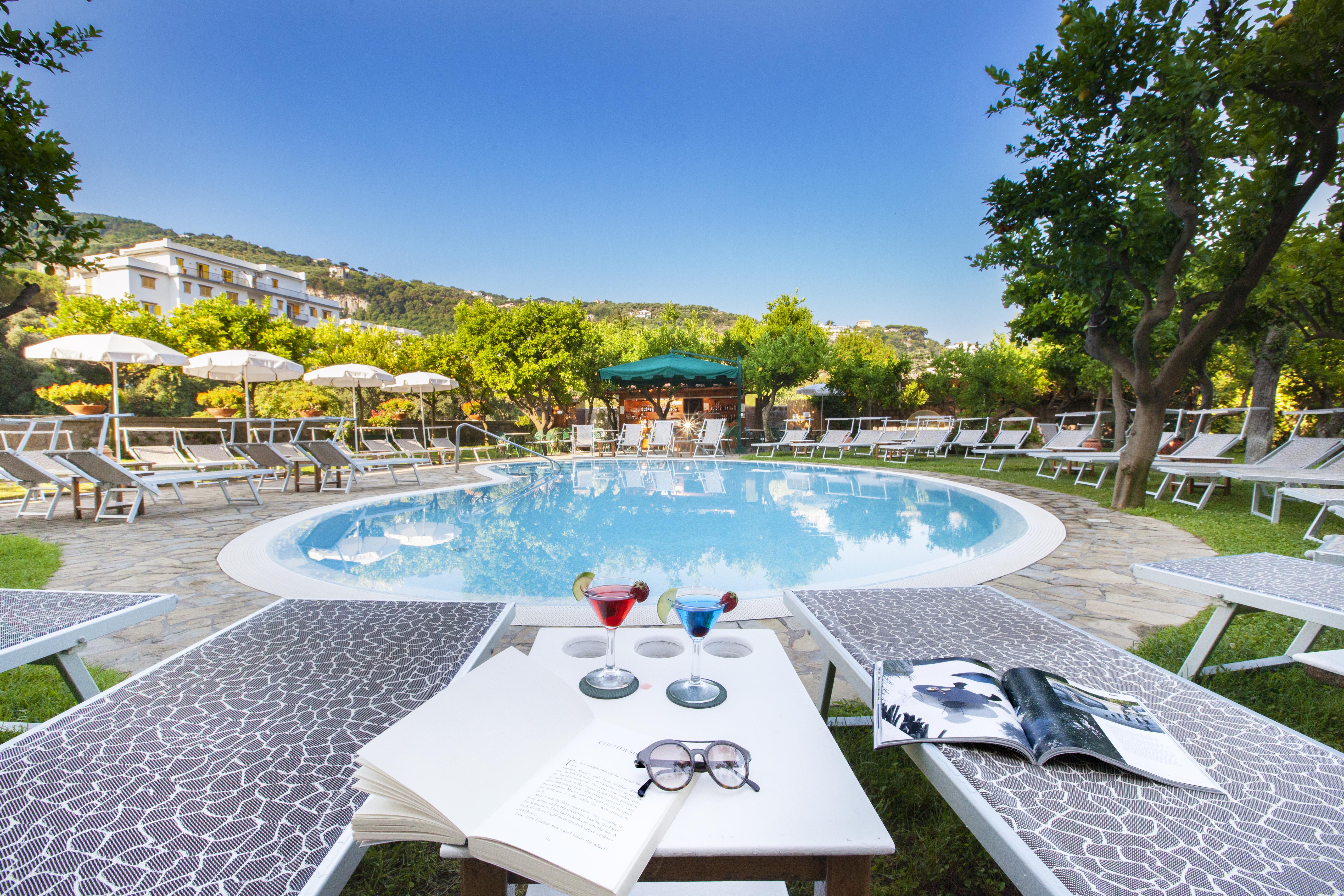Hotel Antiche Mura Sorrento Bagian luar foto