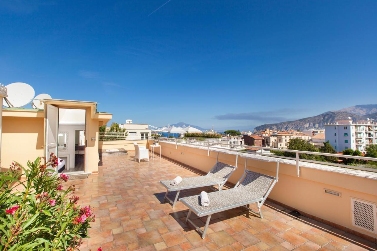 Hotel Antiche Mura Sorrento Bagian luar foto